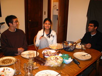 115_1513.JPG(929504 bytes) -- Canon-Canon PowerShot G3,  2003:09:28 19:13:40,  [2272 x 1704],  fl=Y,  f= 7.2mm  (35mm equivalent: 36mm),  exptime=0.067 s  (1/15),  f/2.0