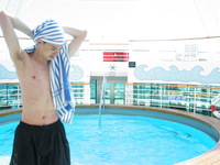 Canon PowerShot G3, 2003:07:29 16:05:35 -- 1/60 sec, f/8.0.  Flash, Compulsory, Red-Eye Reduce.2272x1704 Red-Eye Reduction (On).