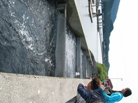 Canon PowerShot G3, 2003:07:31 19:16:22 -- 1/500 sec, f/4.0.  No Flash, Auto.2272x1704 Red-Eye Reduction (Auto).