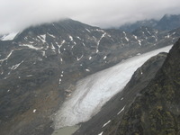 Canon PowerShot G3, 2003:08:01 12:08:12 -- 1/250 sec, f/4.0.  No Flash, Auto.2272x1704 Red-Eye Reduction (Auto).