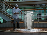 Canon PowerShot G3, 2003:08:02 19:00:38 -- 1/250 sec, f/8.0.  Flash, Compulsory, Red-Eye Reduce.2272x1704 Red-Eye Reduction (On).