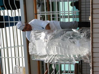 Canon PowerShot G3, 2003:08:02 19:06:20 -- 1/250 sec, f/8.0.  Flash, Compulsory, Red-Eye Reduce.2272x1704 Red-Eye Reduction (On).