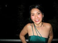 ElisaGarden3.jpg(549037 bytes) -- Canon-Canon PowerShot G3,  2004:02:22 00:09:05,  [2272 x 1704],  fl=Y,  f= 7.2mm  (35mm equivalent: 36mm),  exptime=0.017 s  (1/60),  f/2.0