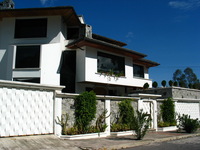 Canon PowerShot G3, 2004:03:22 10:23:26 -- 1/1250 sec, f/4.5.  No Flash, Auto.2272x1704 Red-Eye Reduction (Auto).