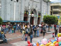 127_2763.JPG(1426077 bytes) -- Canon-Canon PowerShot G3,  2004:03:28 14:33:54,  [2272 x 1704],  fl=N,  f=10.2mm  (35mm equivalent: 52mm),  exptime=0.0031 s  (1/320),  f/4.0