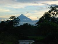 127_2757.JPG(769598 bytes) -- Canon-Canon PowerShot G3,  2004:03:27 18:59:21,  [2272 x 1704],  fl=N,  f=28.8mm  (35mm equivalent: 146mm),  exptime=0.0100 s  (1/100),  f/8.0