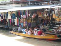 141_4195.JPG(1037054 bytes) -- Canon-Canon PowerShot G3,  2004:07:05 23:37:13,  [2272 x 1704],  fl=N,  f=20.7mm  (35mm equivalent: 105mm),  exptime=0.020 s  (1/50),  f/4.0