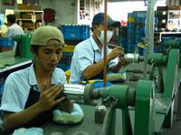 145_4557.JPG(895911 bytes) -- Canon-Canon PowerShot G3,  2004:07:13 01:13:26,  [2272 x 1704],  fl=N,  f=12.7mm  (35mm equivalent: 64mm),  exptime=0.040 s  (1/25),  f/2.2