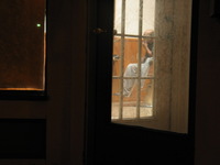 149_4913.JPG(660891 bytes) -- Canon-Canon PowerShot G3,  2004:11:20 00:34:46,  [2272 x 1704],  fl=N,  f=15.8mm  (35mm equivalent: 80mm),  exptime=0.125 s  (1/8),  f/2.5