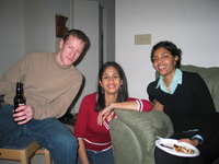 149_4952.JPG(728594 bytes) -- Canon-Canon PowerShot G3,  2004:11:21 23:37:16,  [2272 x 1704],  fl=Y,  f= 7.2mm  (35mm equivalent: 36mm),  exptime=0.017 s  (1/60),  f/2.0