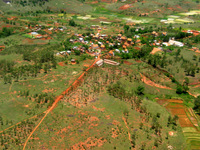 151_5125.JPG(2532020 bytes) -- Canon-Canon PowerShot G3,  2004:12:16 05:27:56,  [2272 x 1704],  fl=N,  f=14.4mm  (35mm equivalent: 73mm),  exptime=0.0020 s  (1/500),  f/4.0