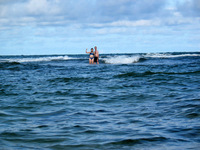 151_5138.JPG(1938429 bytes) -- Canon-Canon PowerShot G3,  2004:12:16 09:02:00,  [2272 x 1704],  fl=N,  f=28.8mm  (35mm equivalent: 146mm),  exptime=0.0008 s  (1/1250),  f/4.0