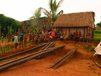 152_5215.JPG(1197430 bytes) -- Canon-Canon PowerShot G3,  2004:12:18 23:31:20,  [2272 x 1704],  fl=Y,  f= 7.2mm  (35mm equivalent: 36mm),  exptime=0.0050 s  (1/200),  f/4.0