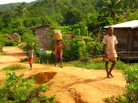 152_5255.JPG(1686714 bytes) -- Canon-Canon PowerShot G3,  2004:12:19 01:45:44,  [2272 x 1704],  fl=Y,  f=10.2mm  (35mm equivalent: 52mm),  exptime=0.0040 s  (1/250),  f/4.5