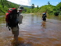 152_5266.JPG(1249478 bytes) -- Canon-Canon PowerShot G3,  2004:12:19 03:38:09,  [2272 x 1704],  fl=N,  f= 7.2mm  (35mm equivalent: 36mm),  exptime=0.0016 s  (1/640),  f/4.0