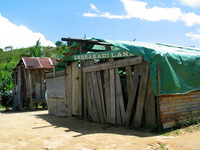 152_5286.JPG(1843793 bytes) -- Canon-Canon PowerShot G3,  2004:12:19 06:09:53,  [2272 x 1704],  fl=N,  f= 7.2mm  (35mm equivalent: 36mm),  exptime=0.0016 s  (1/640),  f/4.0