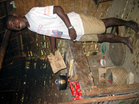 154_5427.JPG(1700946 bytes) -- Canon-Canon PowerShot G3,  2004:12:22 03:57:55,  [2272 x 1704],  fl=Y,  f= 8.0mm  (35mm equivalent: 40mm),  exptime=0.017 s  (1/60),  f/2.2