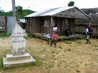 154_5439.JPG(2111779 bytes) -- Canon-Canon PowerShot G3,  2004:12:22 06:48:25,  [2272 x 1704],  fl=N,  f= 7.2mm  (35mm equivalent: 36mm),  exptime=0.0031 s  (1/320),  f/4.0