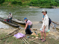 154_5443.JPG(2575741 bytes) -- Canon-Canon PowerShot G3,  2004:12:22 07:42:18,  [2272 x 1704],  fl=N,  f= 7.2mm  (35mm equivalent: 36mm),  exptime=0.0063 s  (1/160),  f/4.0