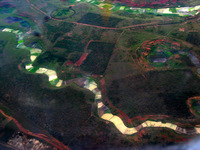 154_5479.JPG(2684936 bytes) -- Canon-Canon PowerShot G3,  2004:12:23 09:23:44,  [2272 x 1704],  fl=N,  f=10.2mm  (35mm equivalent: 52mm),  exptime=0.020 s  (1/50),  f/3.5