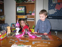 Canon PowerShot G3, 2006:04:06 18:46:01 -- 1/60 sec, f/2.0.  Flash, Auto, Red-Eye Reduce.2272x1704 Red-Eye Reduction (Auto).