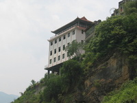 Canon PowerShot G3, 2006:06:21 12:19:01 -- 1/1000 sec, f/4.0.  No Flash, Auto.2272x1704 Red-Eye Reduction (Auto).