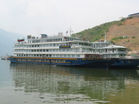 Canon PowerShot G3, 2006:06:21 12:20:32 -- 1/800 sec, f/4.0.  No Flash, Auto.2272x1704 Red-Eye Reduction (Auto).