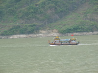 Canon PowerShot G3, 2006:06:21 17:14:50 -- 1/250 sec, f/4.0.  No Flash, Auto.2272x1704 Red-Eye Reduction (Auto).