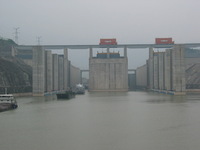 Canon PowerShot G3, 2006:06:21 18:30:51 -- 1/640 sec, f/4.0.  No Flash, Auto.2272x1704 Red-Eye Reduction (Auto).