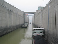 Canon PowerShot G3, 2006:06:21 19:02:22 -- 1/80 sec, f/4.0.  No Flash, Auto.2272x1704 Red-Eye Reduction (Auto).