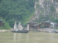 Canon PowerShot G3, 2006:06:22 10:43:33 -- 1/250 sec, f/4.0.  No Flash, Auto.2272x1704 Red-Eye Reduction (Auto).