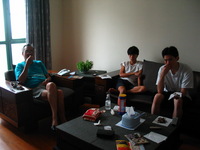 Canon PowerShot G3, 2006:07:02 17:47:19 -- 1/40 sec, f/2.0.  No Flash, Compulsory.2272x1704 Off.