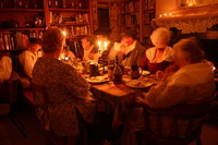 Canon EOS DIGITAL REBEL, 2007:11:03 19:45:45 -- 1.3 sec, f/3.5.  No Flash.3072x2048 Off.