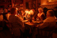 Canon EOS DIGITAL REBEL, 2007:11:03 19:46:13 -- 1 sec, f/3.5.  No Flash.3072x2048 Off.