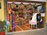 Canon PowerShot A710 IS, 2007:12:24 17:19:17 -- 1/60 sec, f/2.8.  Flash, Auto, Red-Eye Reduce.3072x2304 Red-Eye Reduction (Auto).