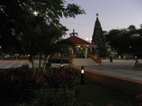 Canon PowerShot A710 IS, 2007:12:24 17:25:42 -- 1/60 sec, f/3.2.  No Flash, Compulsory.3072x2304 Off.