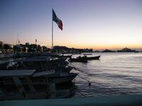 Canon PowerShot A710 IS, 2007:12:24 17:32:42 -- 1/50 sec, f/2.8.  No Flash, Compulsory.3072x2304 Off.