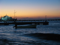 Canon PowerShot A710 IS, 2007:12:24 17:42:14 -- 1/8 sec, f/3.5.  No Flash, Compulsory.3072x2304 Off.