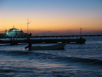 Canon PowerShot A710 IS, 2007:12:24 17:42:19 -- 1/8 sec, f/3.5.  No Flash, Compulsory.3072x2304 Off.