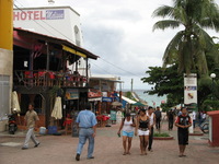 Canon PowerShot A710 IS, 2007:12:30 14:08:09 -- 1/400 sec, f/4.0.  No Flash, Auto.3072x2304 Red-Eye Reduction (Auto).