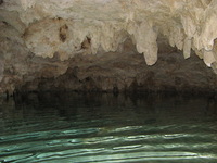 Canon PowerShot A710 IS, 2007:12:31 14:27:32 -- 1/60 sec, f/2.8.  Flash, Auto, Red-Eye Reduce.3072x2304 Red-Eye Reduction (Auto).