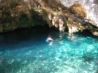 Canon PowerShot A710 IS, 2007:12:31 14:38:12 -- 1/60 sec, f/2.8.  No Flash, Auto.3072x2304 Red-Eye Reduction (Auto).