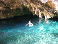 Canon PowerShot A710 IS, 2007:12:31 14:38:22 -- 1/60 sec, f/2.8.  No Flash, Auto.3072x2304 Red-Eye Reduction (Auto).