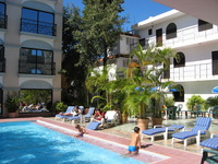 Canon PowerShot A710 IS, 2008:01:06 12:00:05 -- 1/640 sec, f/4.0.  No Flash, Auto.3072x2304 Red-Eye Reduction (Auto).