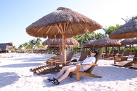 Canon EOS DIGITAL REBEL, 2007:12:25 11:01:29 -- 1/125 sec, f/7.1.  No Flash.3072x2048 Off.