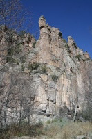 Canon EOS DIGITAL REBEL, 2009:04:29 19:03:06 -- 1/200 sec, f/9.0.  No Flash.3072x2048 Off.