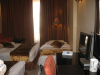 Canon PowerShot A590 IS, 2010:04:15 12:10:46 -- 1/60 sec, f/2.6.  Flash, Auto, Red-Eye Reduce.3264x2448 Red-Eye Reduction (Auto).