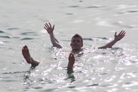 Canon EOS DIGITAL REBEL XSi, 2010:04:08 20:06:17 -- 1/640 sec, f/9.0.  No Flash.3088x2056 External Flash.