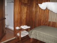 Canon PowerShot A590 IS, 2010:05:01 18:13:18 -- 1/60 sec, f/2.6.  Flash, Auto, Red-Eye Reduce.3264x2448 Red-Eye Reduction (Auto).