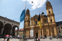 Canon EOS 5D Mark II, 2010:06:08 12:51:17 -- 1/200 sec, f/9.0.  No Flash, Compulsory.5616x3744 Off.